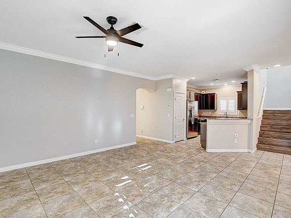 4th image of 9634 Volk Ave