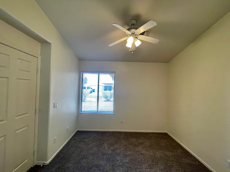 25853 W Elizabeth Ave — Photo 19