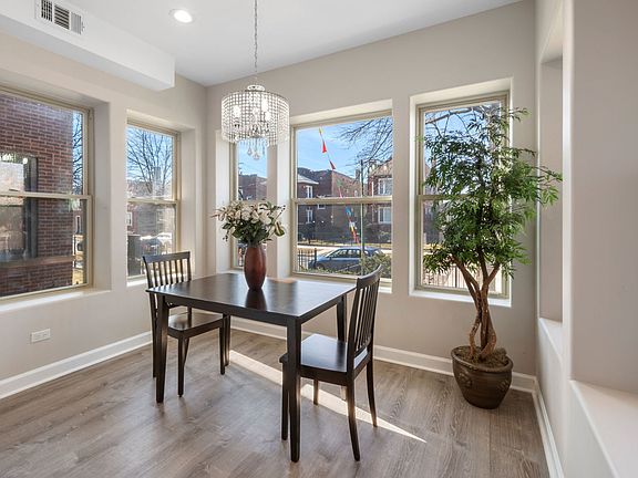 3rd image of 7431 S Paxton Ave #1N