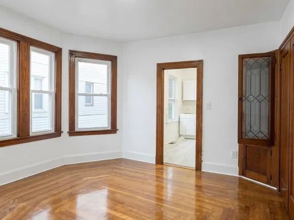 252 W Hazel St, New Haven, CT