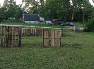 505 Vaughn Rd, Paris, TN 38242