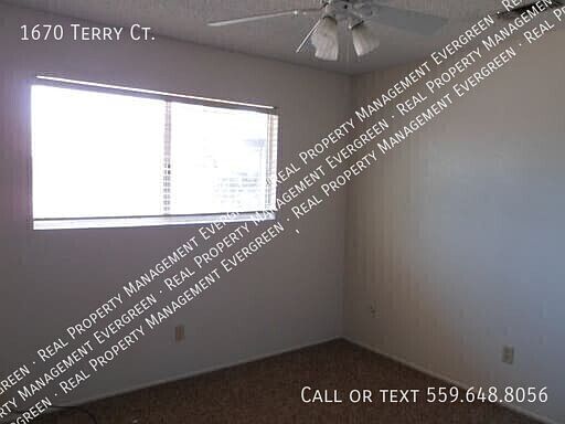4th image of 1670 Terry Ct