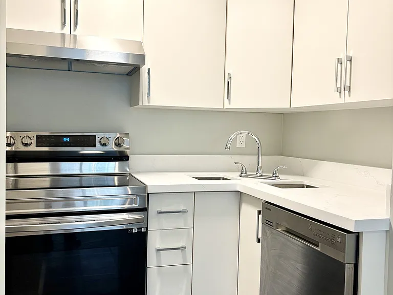 323 Richmond St E #201 — Photo 9