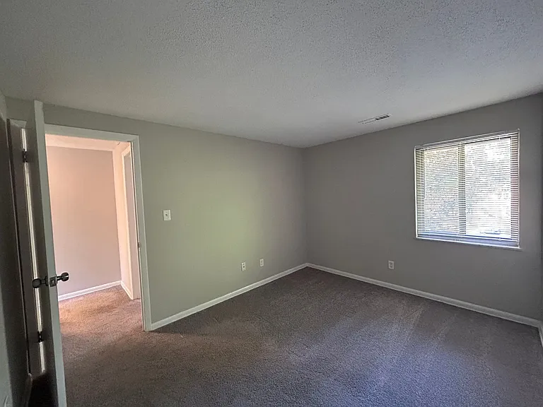 Coventry Court Townhomes — Photo 123