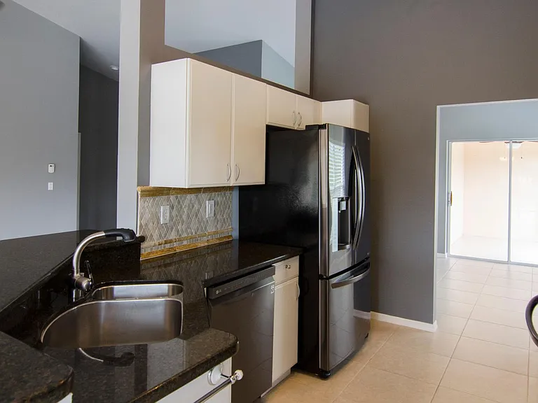 5210 Birmingham Dr #201 — Photo 9