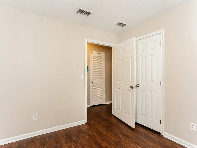 3747 Peachtree St — Photo 14