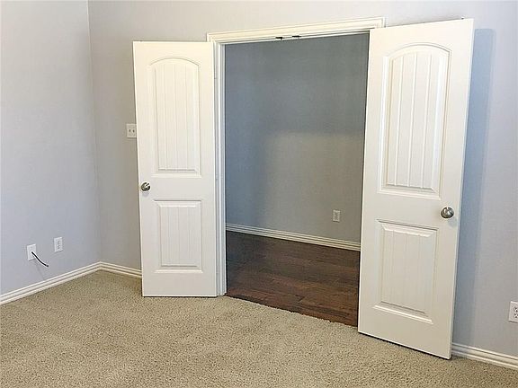 4th image of 5017 Berkley Dr