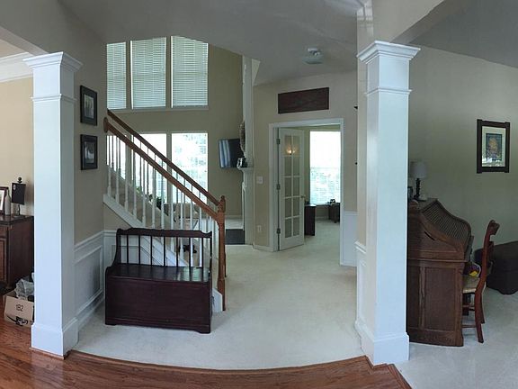 Entrance Panoramic. 2 story foyer with separate formal dini
