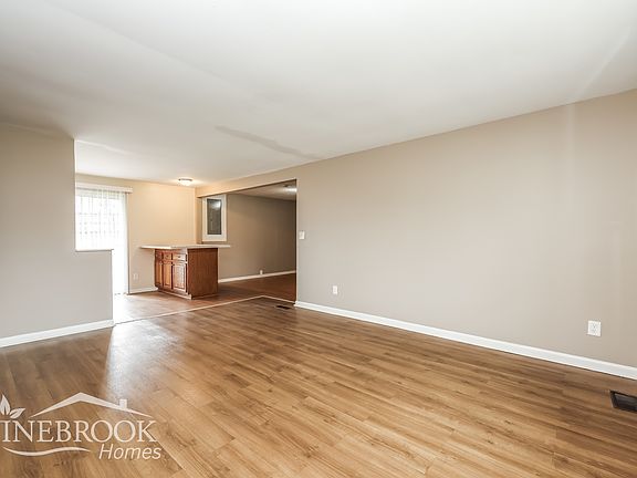 3rd image of 7238 Summerdale Dr