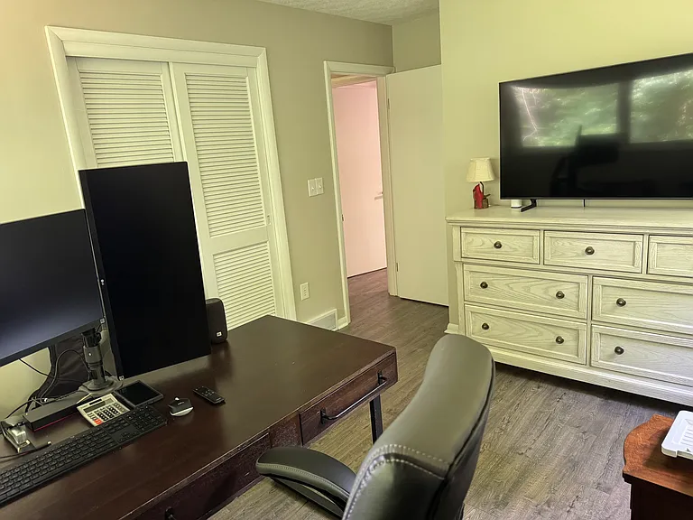 1466 Lake Roger Dr — Photo 15