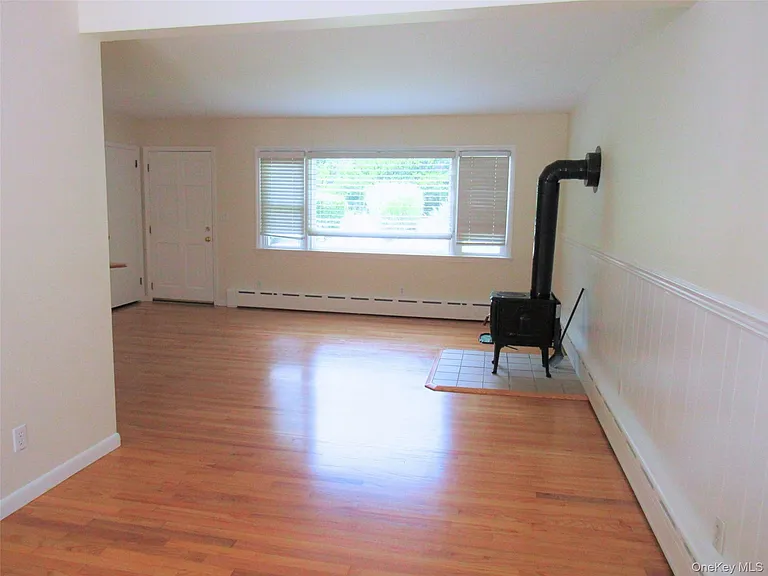 14 Piney Point Ave — Photo 4