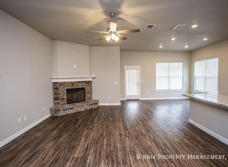 2150 Kirksey Ave — Photo 30