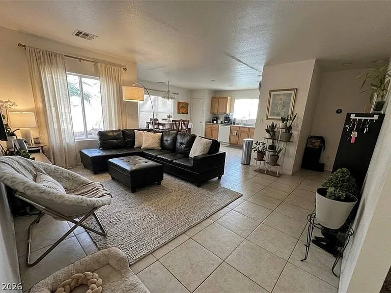 5698 Doubleday St — Photo 9