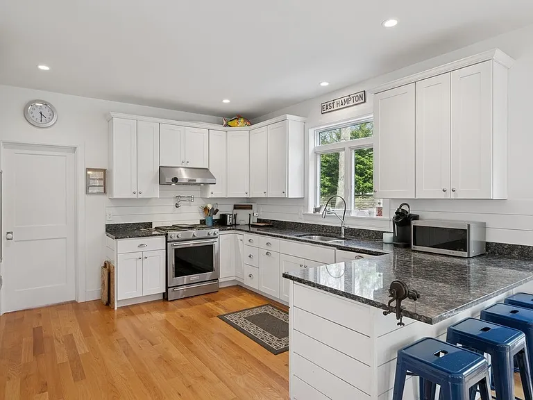 115 Park St — Photo 10