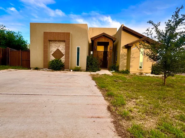 4725 Los Laureles Ln, Laredo, TX 78046