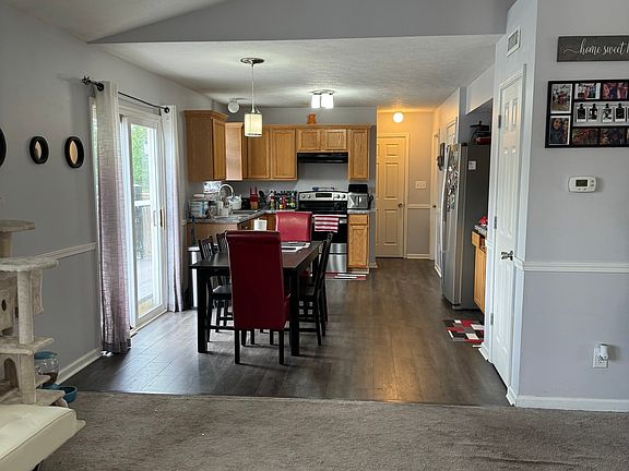3rd image of 15035 Deertrail Dr