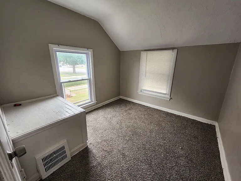 16401 Judson Dr — Photo 6