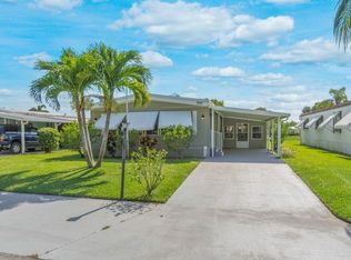 8084 SE Patriot Ave, Hobe Sound, FL 33455