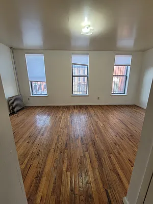 Rented by Voro New York | media 8