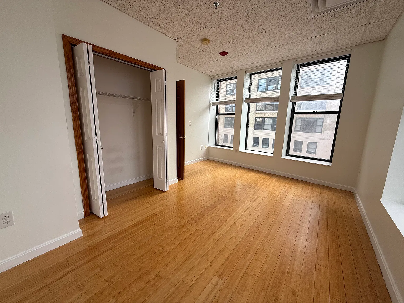 72 Kneeland St — Photo 1