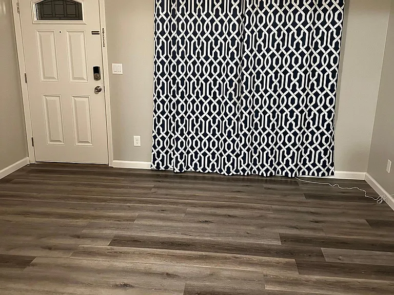 2514 E Michigan Ave — Photo 6