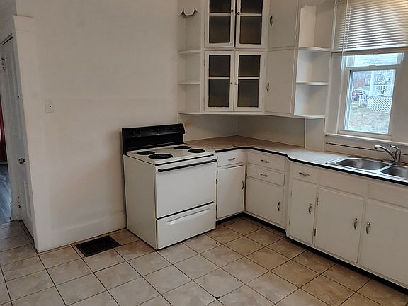 4th image of 429 Van Horn Ave