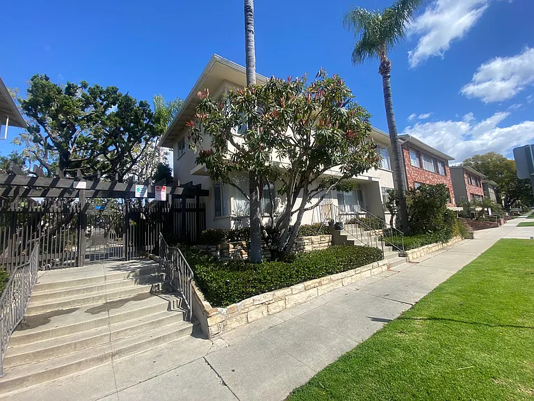 731 — Photo 13