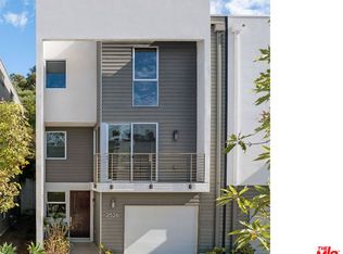 2526 N Via Artis Ave, Los Angeles, CA 90039