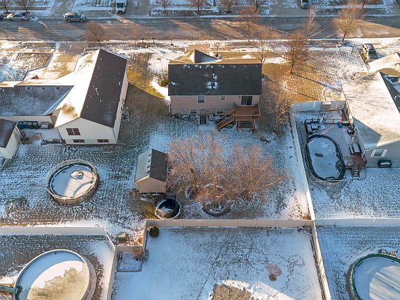 3rd image of 822 Seminole Dr