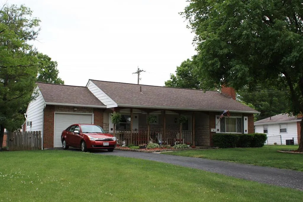 1092 Saint Cecelia Dr photo 1