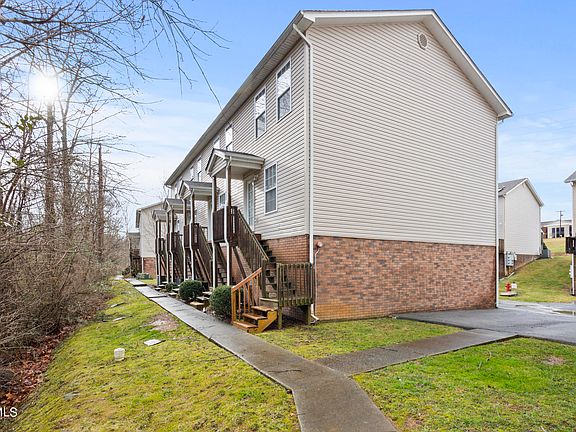 2nd image of 2305 S Greenwood Dr APT 26