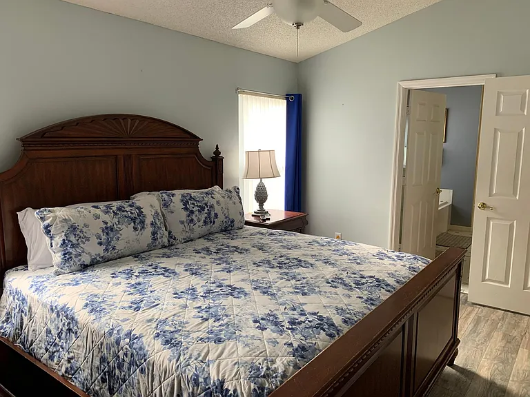 8081 Roaring Creek Ct — Photo 10
