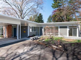 2207 Marthas Rd, Alexandria, VA 22307