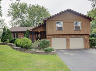 9N915 Koshare Cir, Elgin, IL 60124