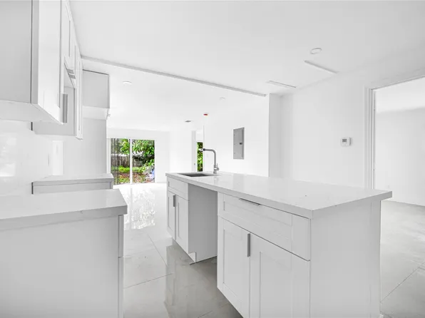 127 NE 8th Street, Pompano Beach, FL 33060