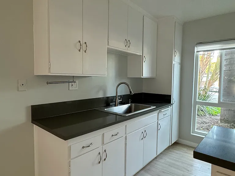 5505 Corteen Pl #7 — Photo 10