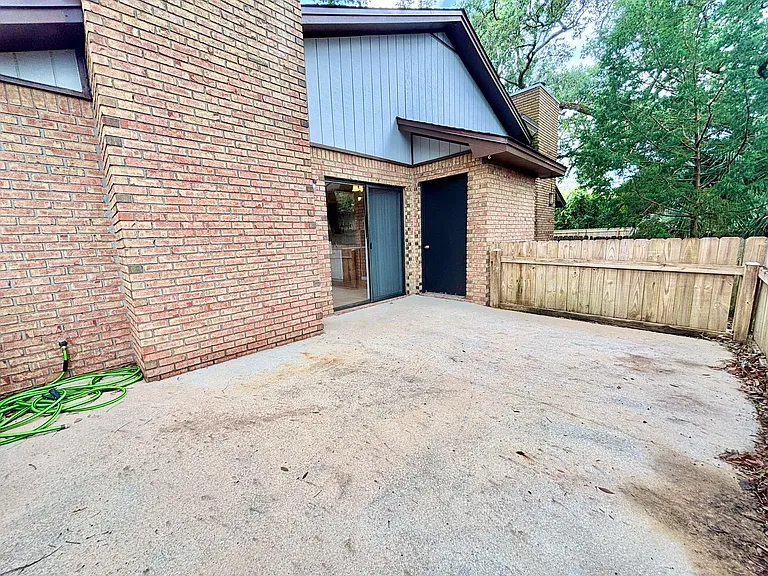 9345 Chisholm Rd #R2 — Photo 13