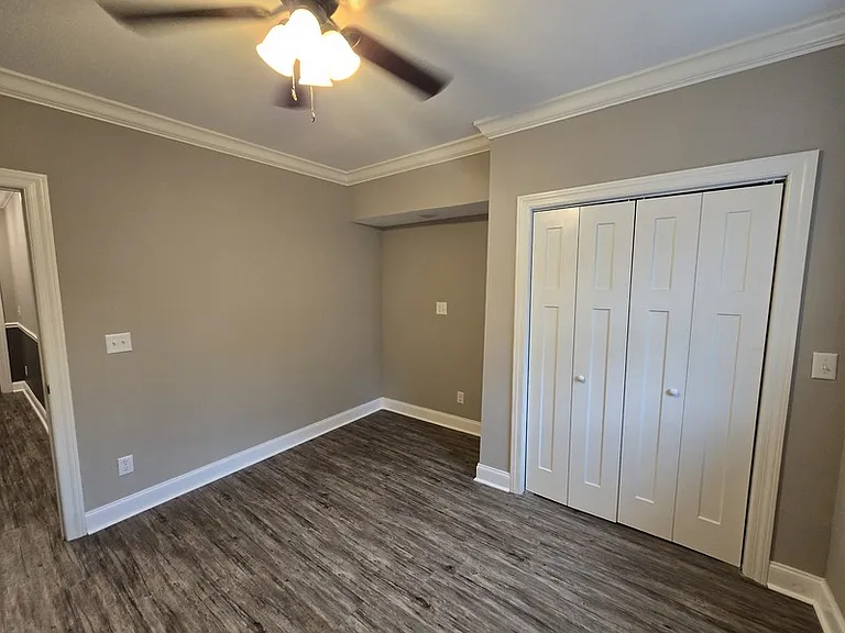 545 Lakeview Dr #B — Photo 10