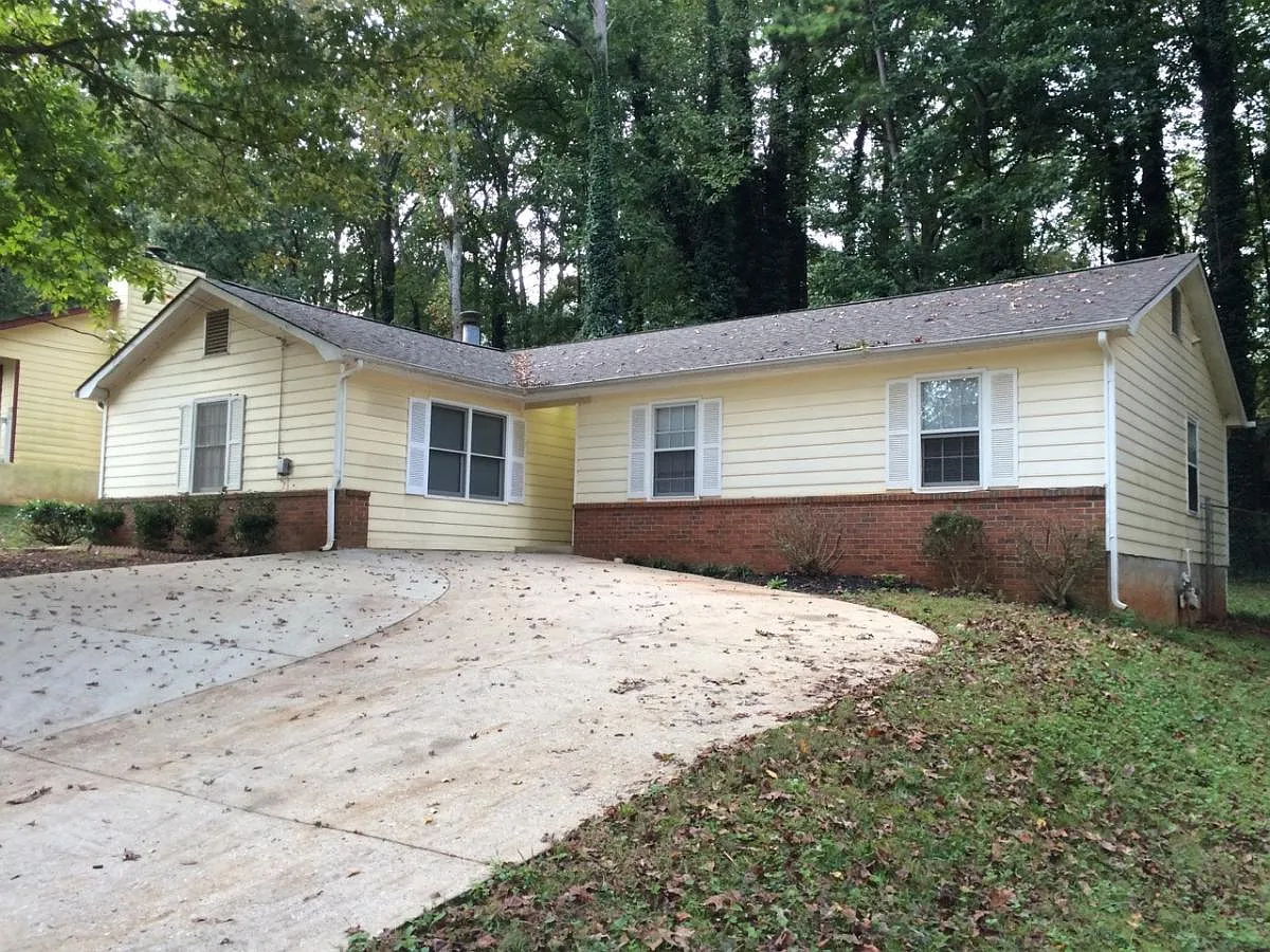 1572 Daniel Ln photo 1