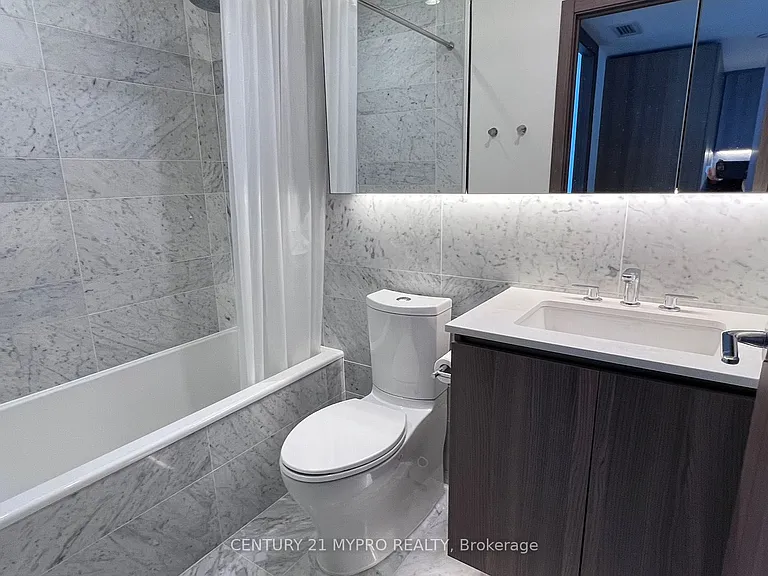 17 Bathurst St #3710 — Photo 7