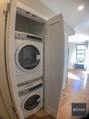 Rented by Bond New York | media 9