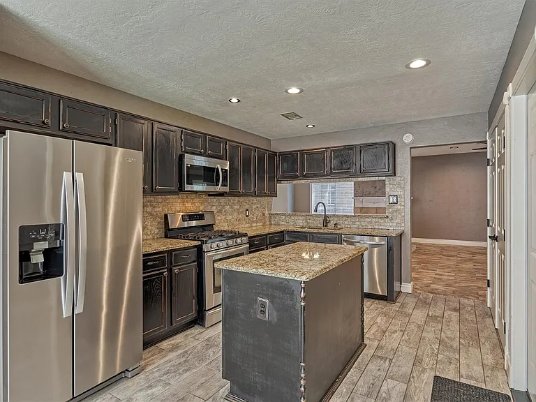 30 Cottage Grove Pl — Photo 19