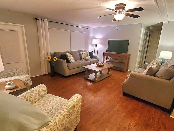 3rd image of 3026 Viola Dr