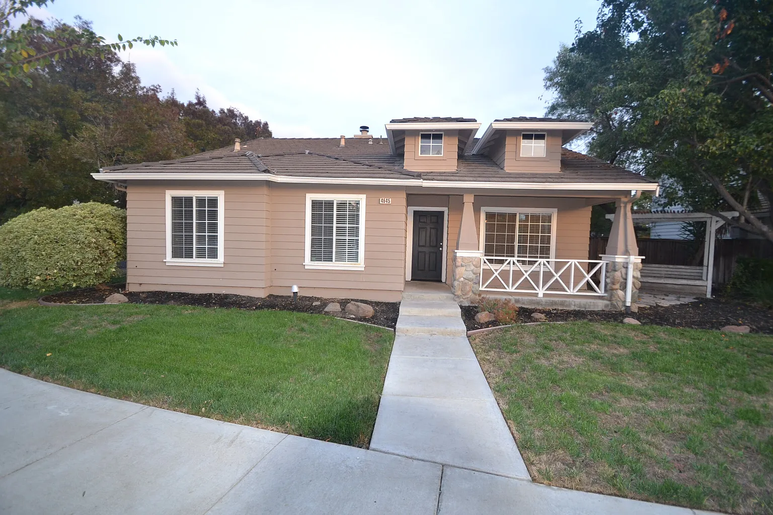 4645 Nunn St photo 1