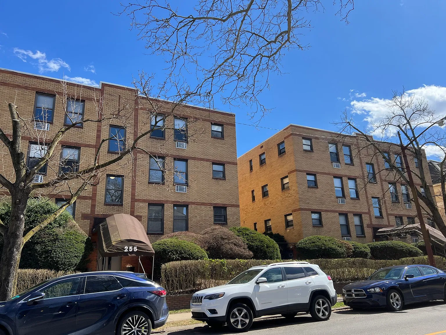 255 Shady Avenue — Photo 1