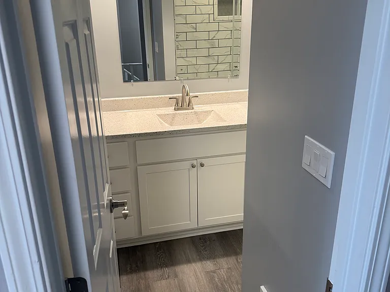 1032 S Court St — Photo 14