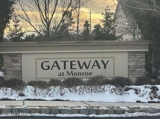 2401 Farmall Ln #2401, Monroe Township, NJ 08831