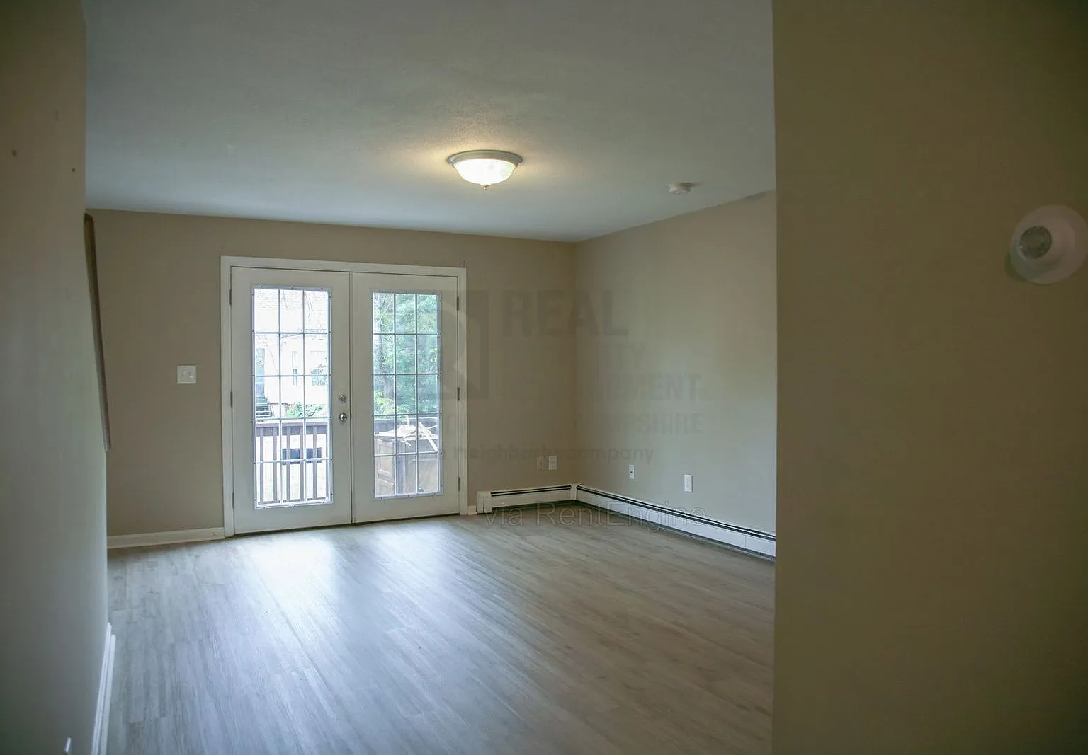 2 bed, 1.0 bath, $1,895 — Photo 3