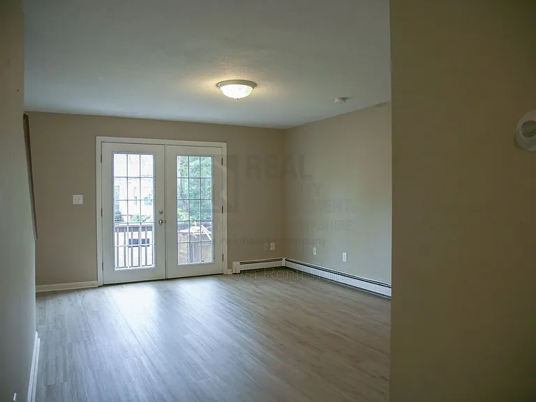 11 Hickey St #5 — Photo 3