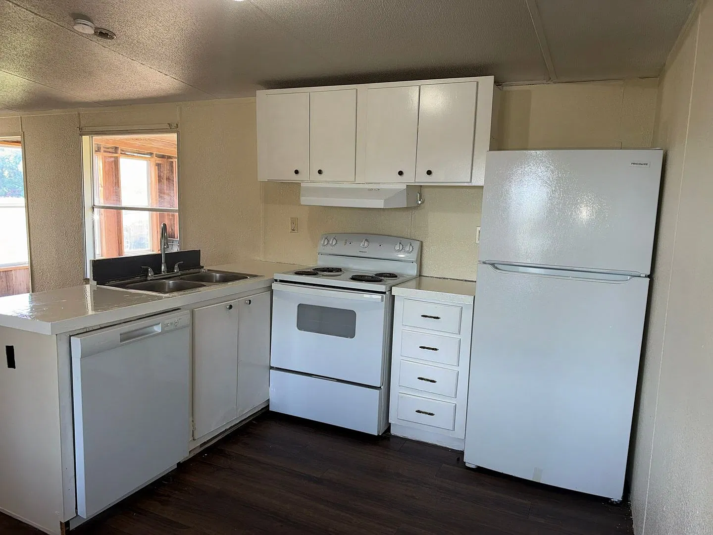 3-Bedroom, 2-Bath Home on Acreage — Photo 2